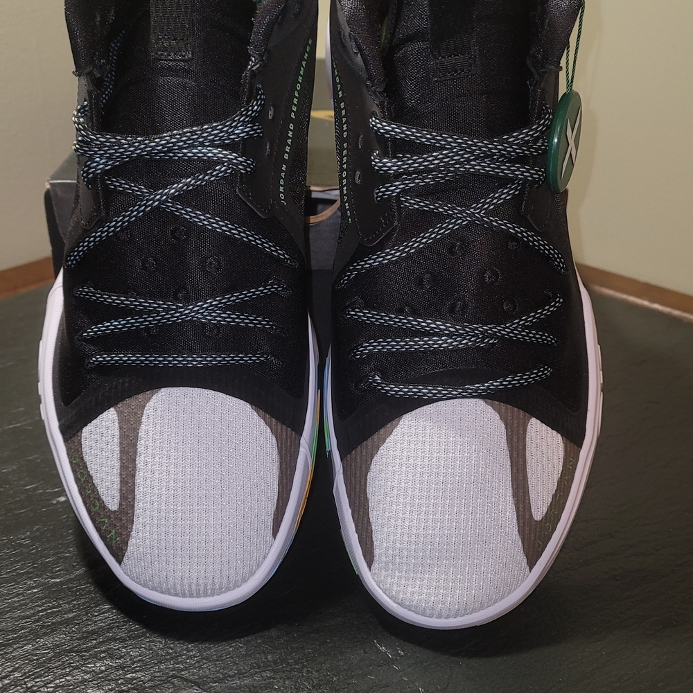 Nike Air JORDAN Zoom Separate Men's Black Sneakers with Multicolor Accents BNIB - Picture 13 of 15
